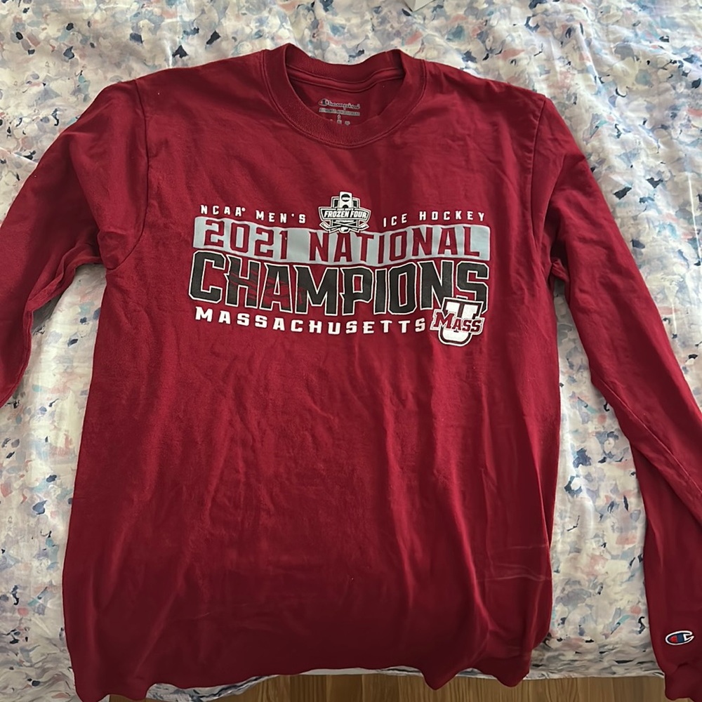 Umass hockey long sleeve